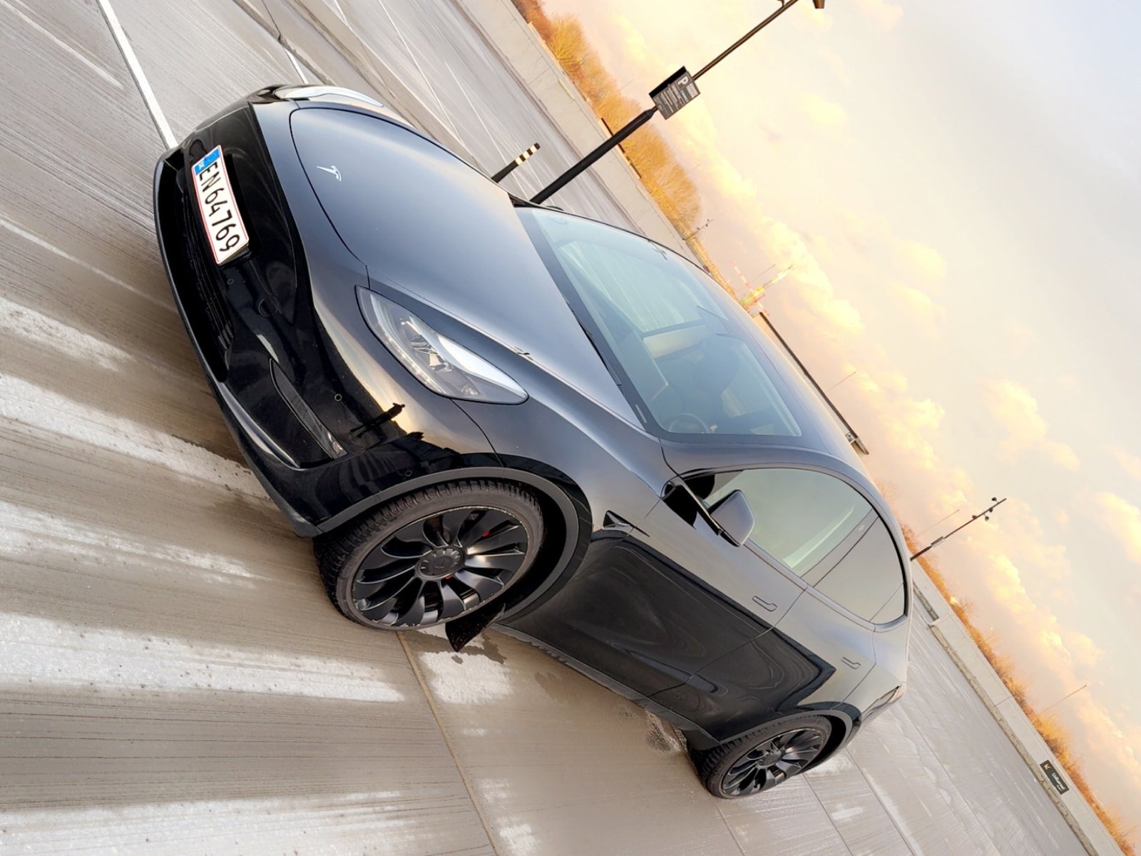 Tesla Model Y Performance, 534ps, 2022