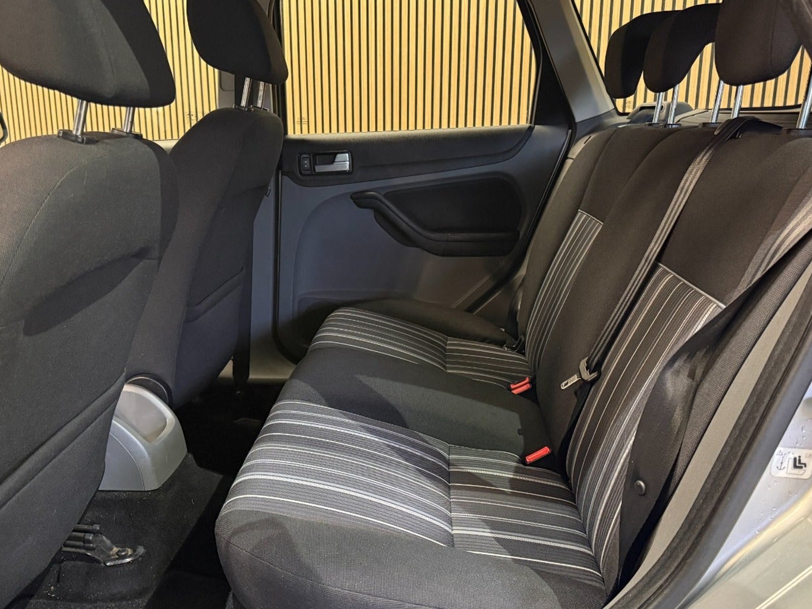 Ford Focus Combi 1.6 Manual, 5-trins, 100ps, 2010