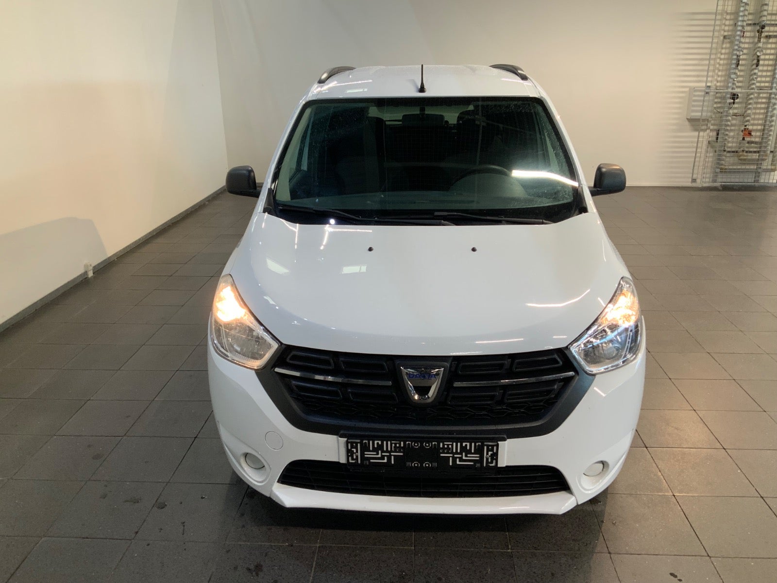 Dacia Lodgy Stepway 1.6 SCe Manual, 5-trins, 102ps, 2017