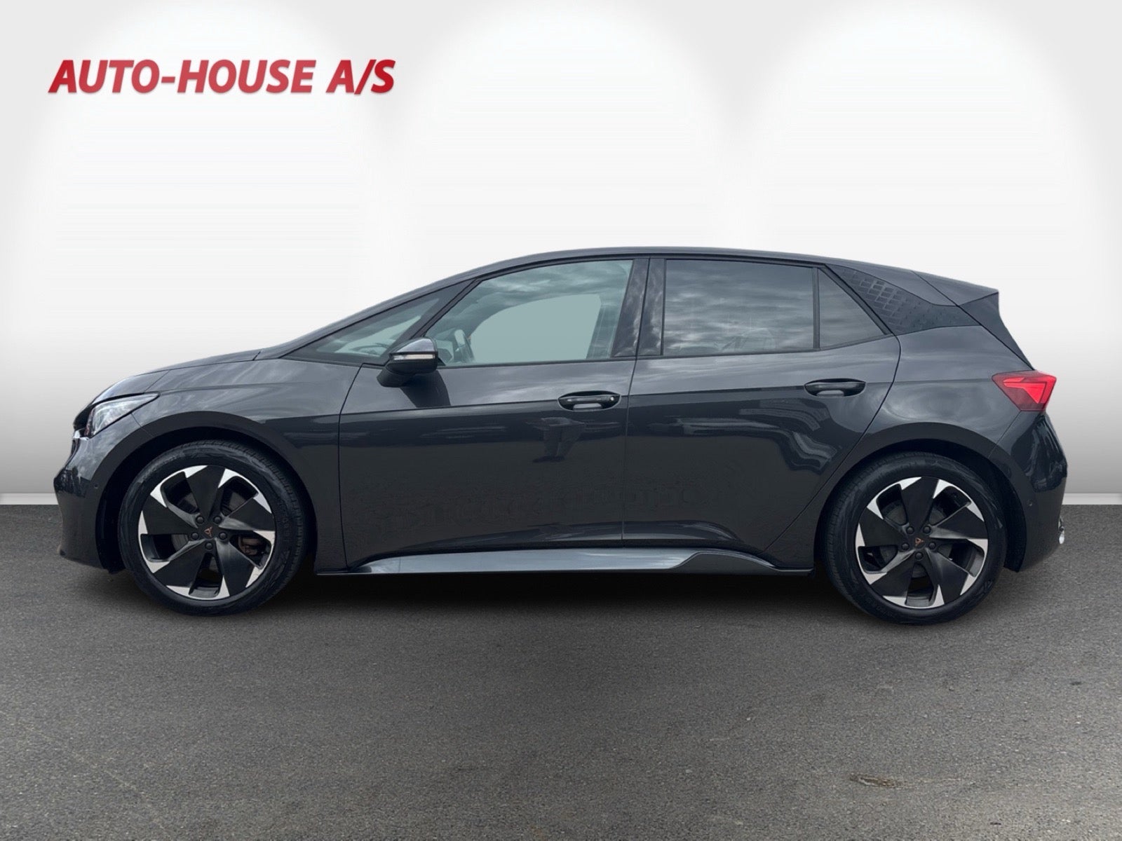 CUPRA Born e-boost 77, 231ps, 2023