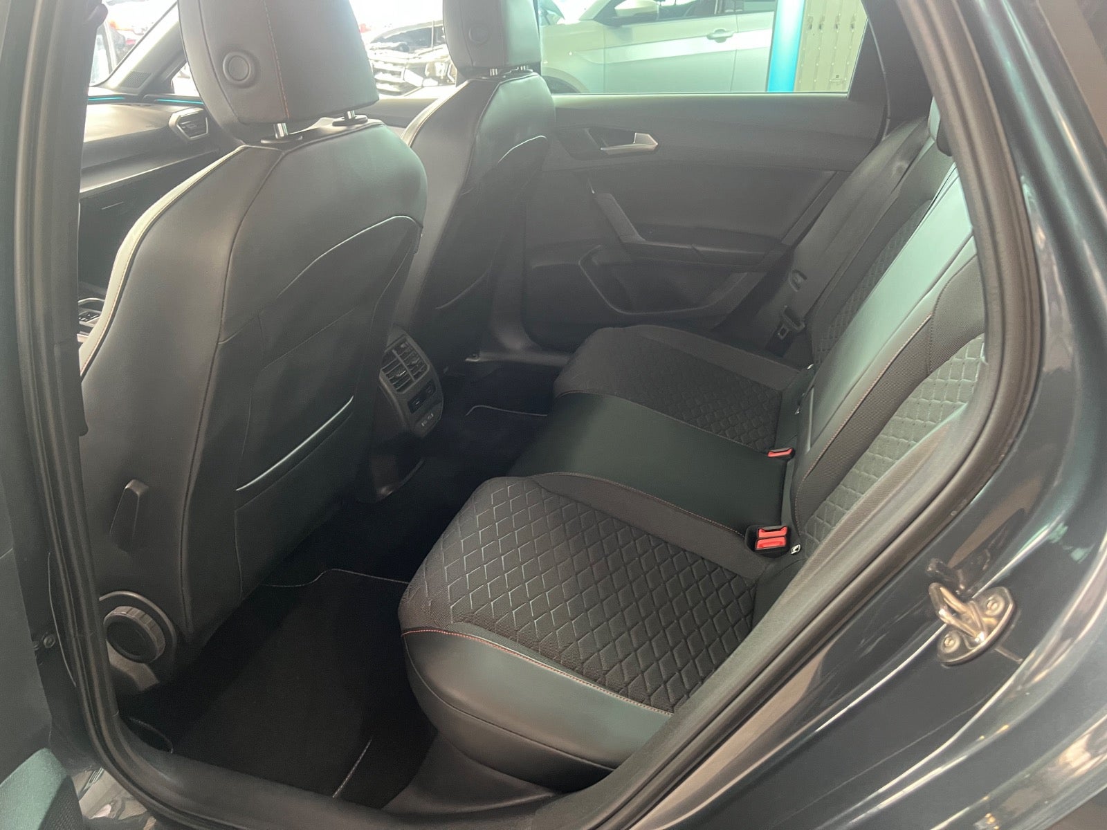 SEAT Leon e-Hybrid DSG Sequential, 6-trins, 204ps, 2021