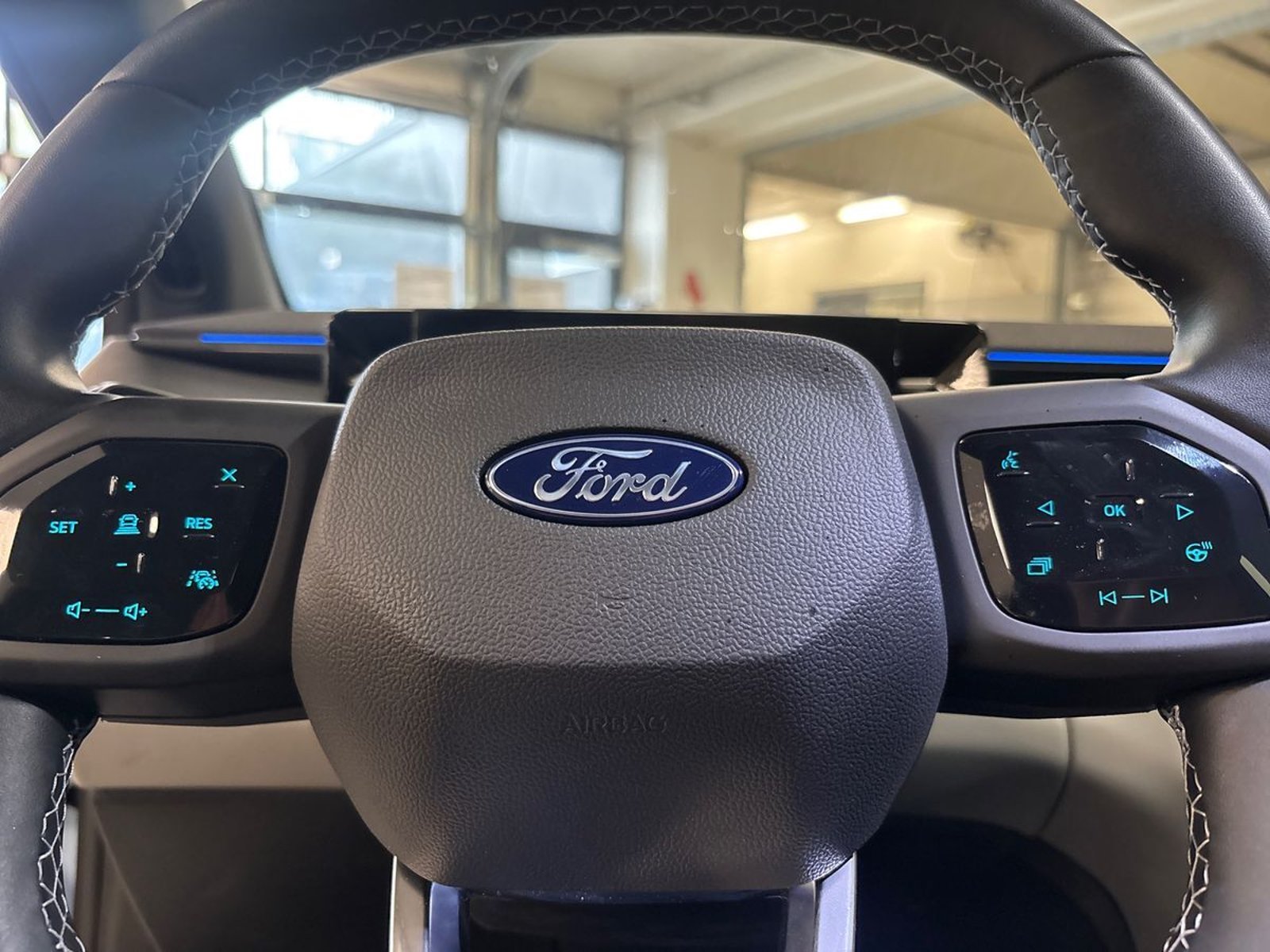Ford Explorer EV Extended Range RWD 77 kWh, 286ps, 2025