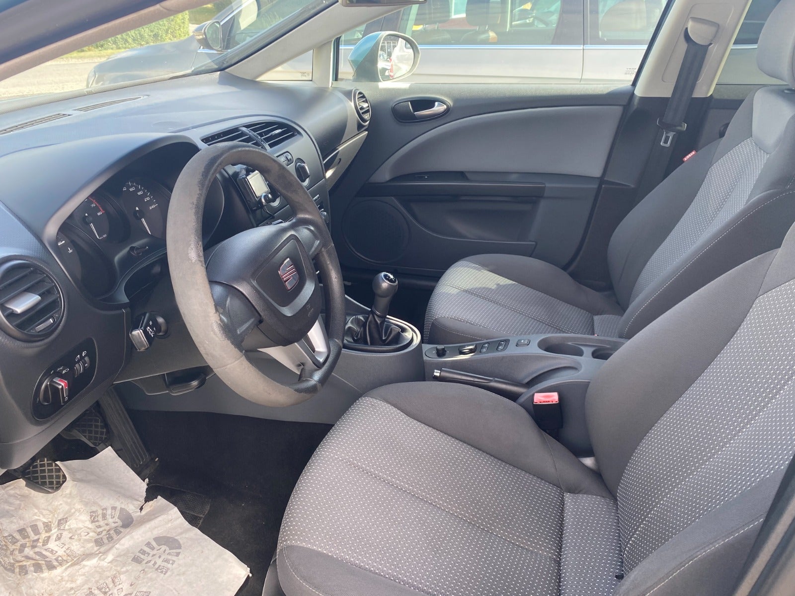 SEAT León 1.6 Manual, 5-trins, 102ps, 2010