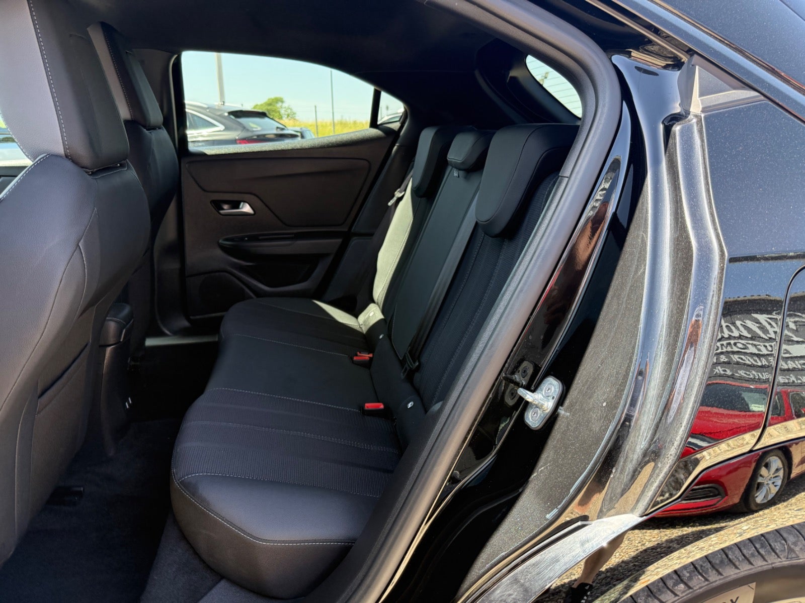 Opel Mokka, 156ps, 2025