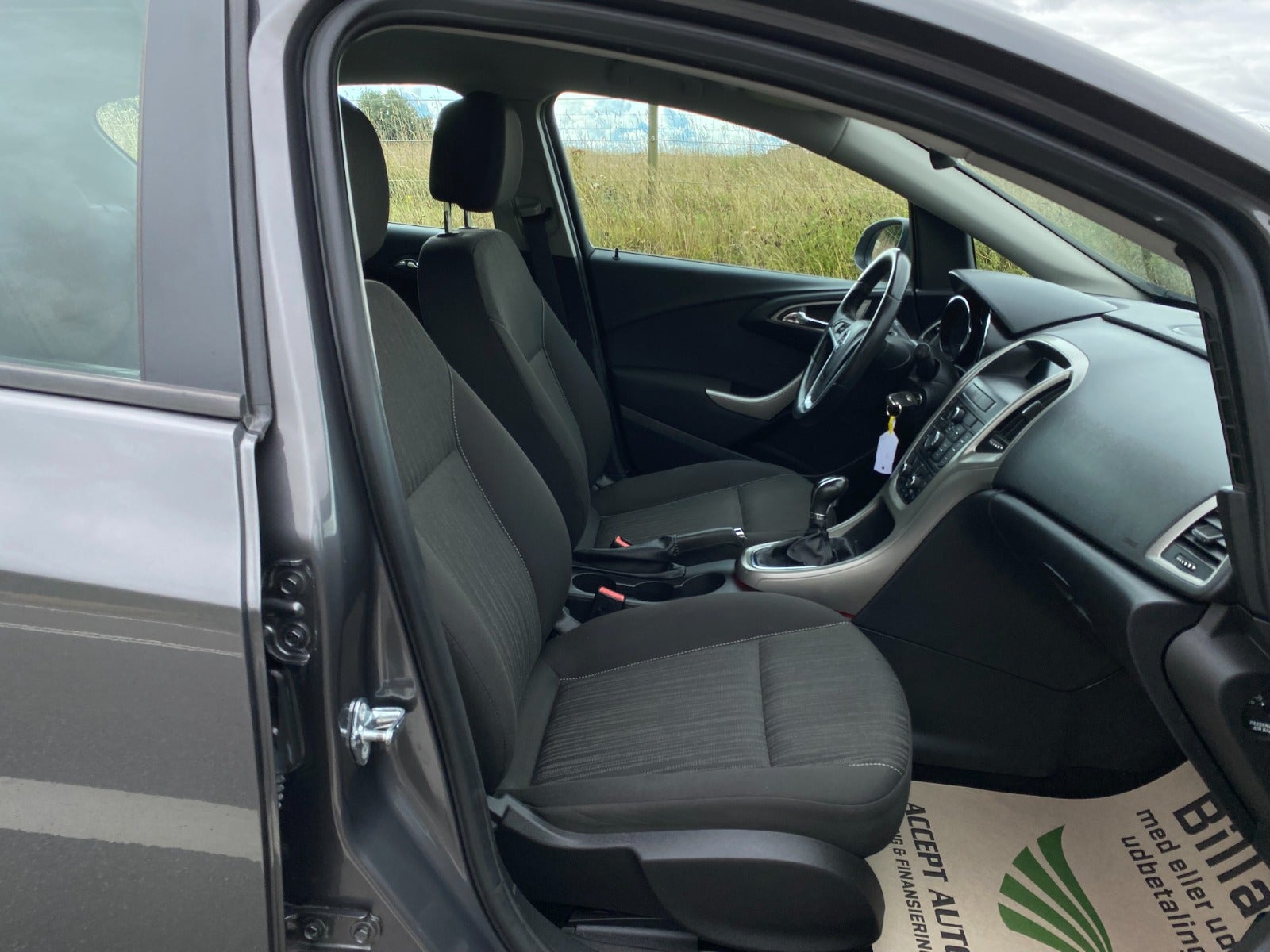 Opel Astra 1.6  Manuell, 5-trinn, 115hk, 2011