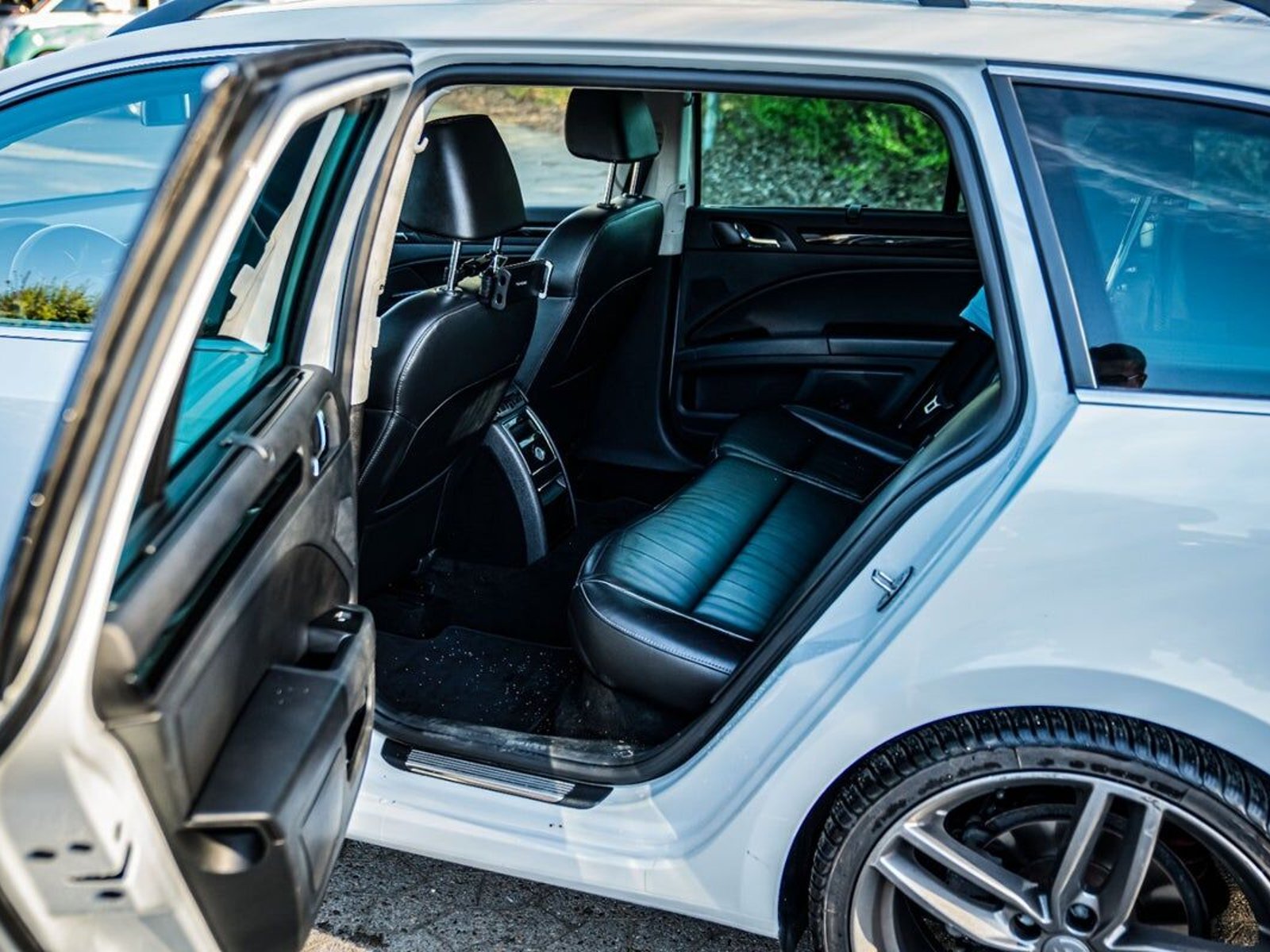 Škoda Superb Kombi 1.6 TDI DSG Sekventiell, 105hk, 2014