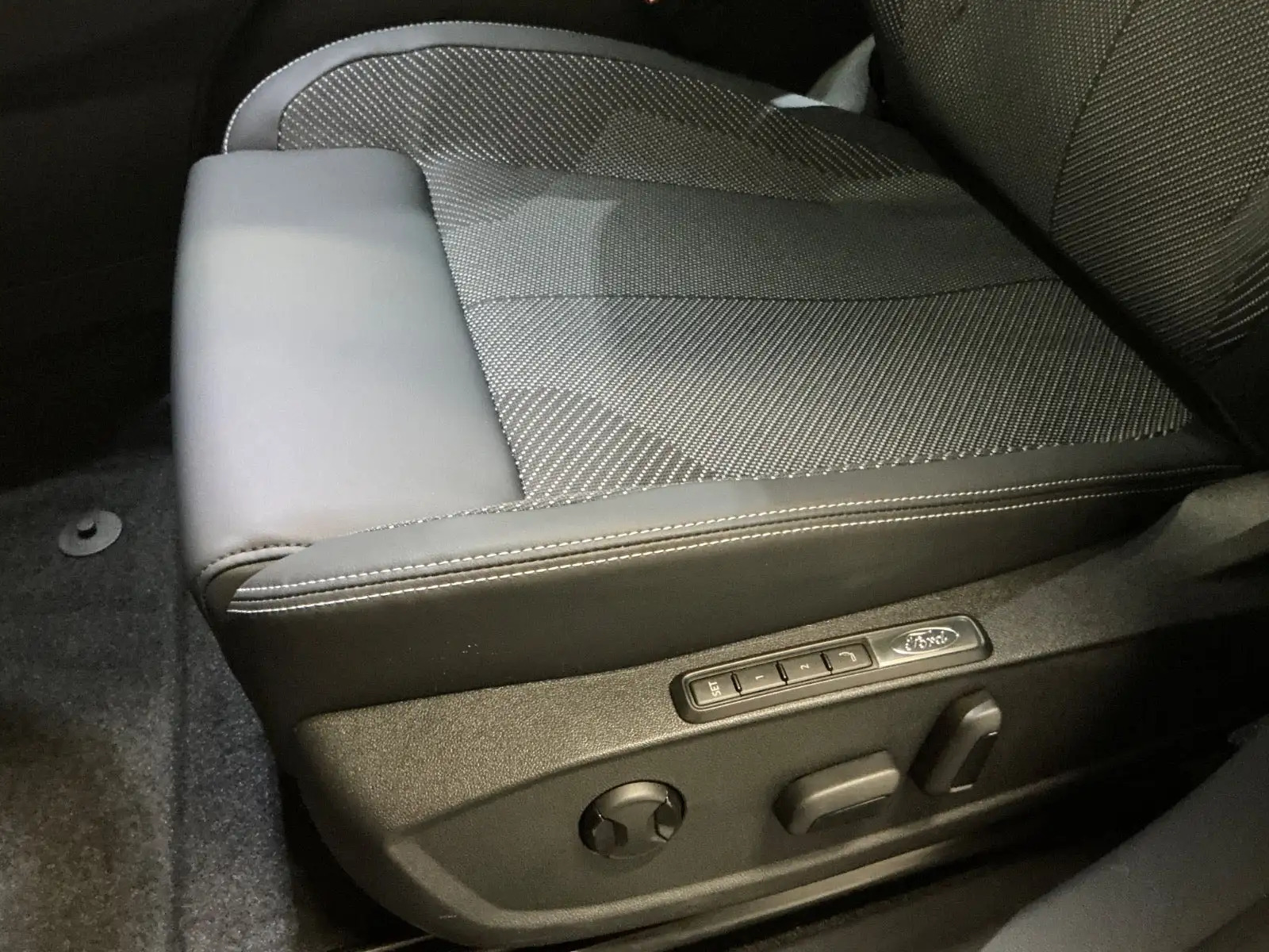 Ford Explorer EV Extended Range AWD 79 kWh AWD, 340hp, 2024