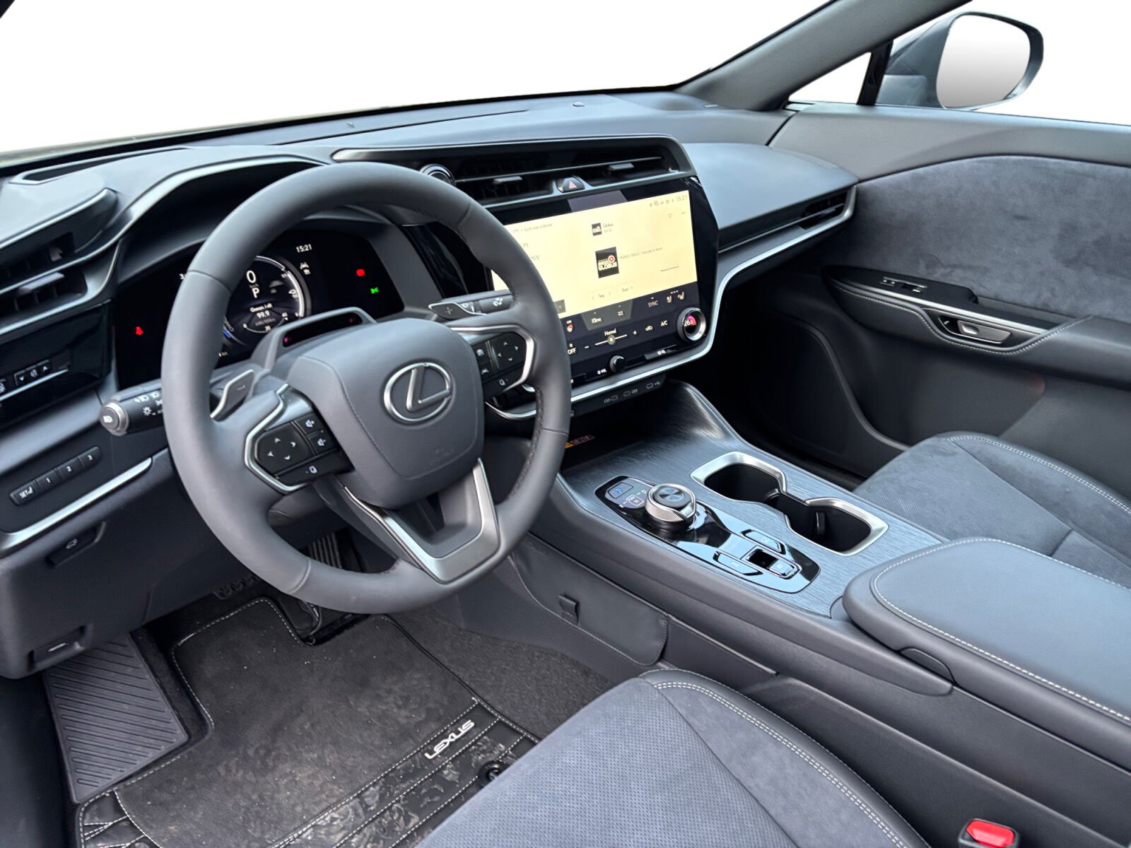 Lexus RZ 300e, 204ps, 2025