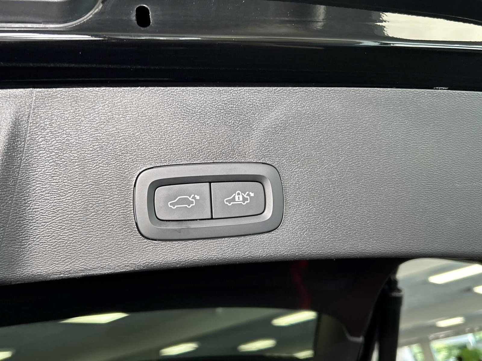 Volvo XC40 Recharge, 231ps, 2023