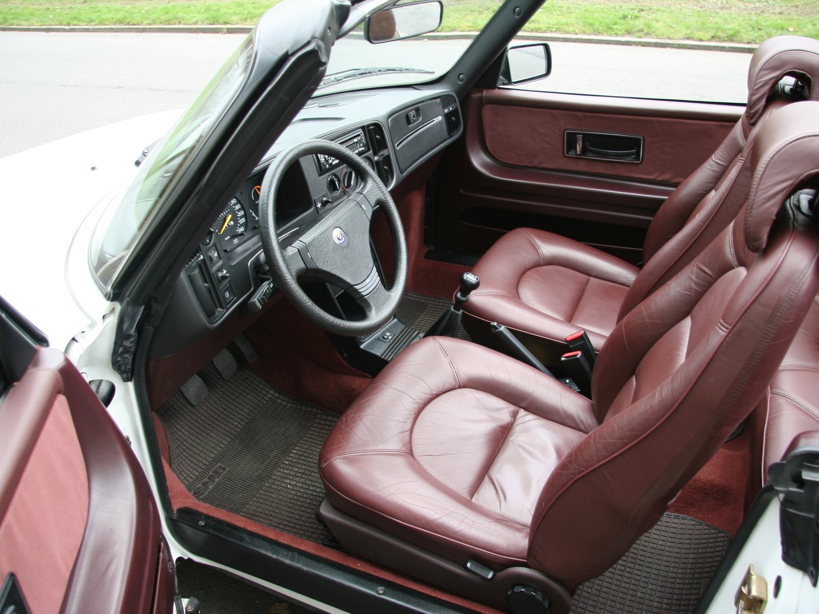 Saab 900 Convertible 2.0 Turbo Manuell, 5-trinn, 175hk, 1987