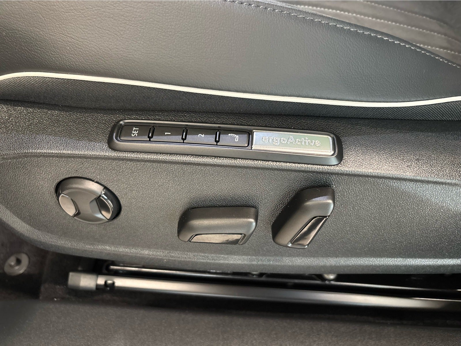 Volkswagen ID.5 Pro, 286ps, 2025