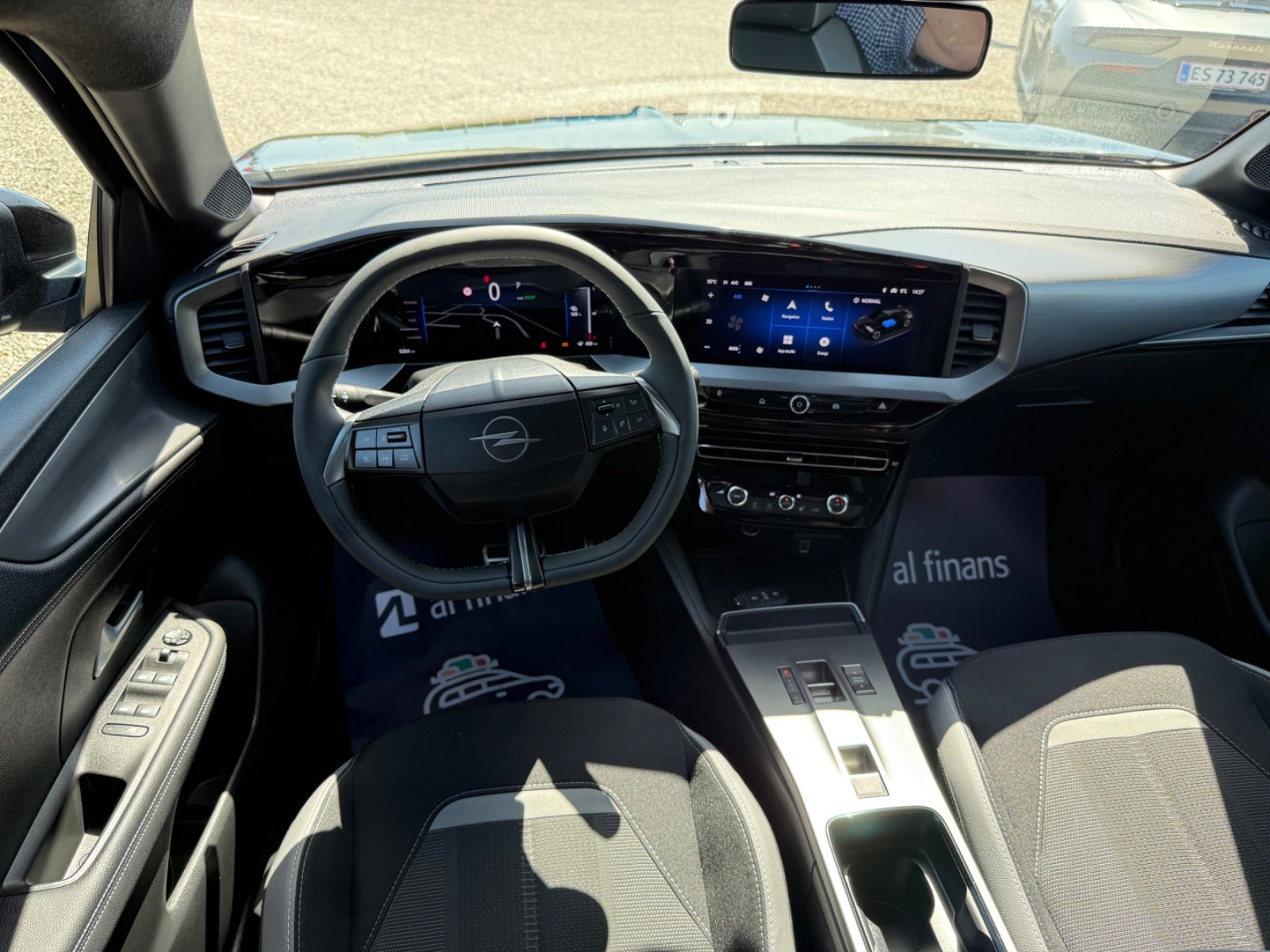 Opel Mokka, 156ps, 2025