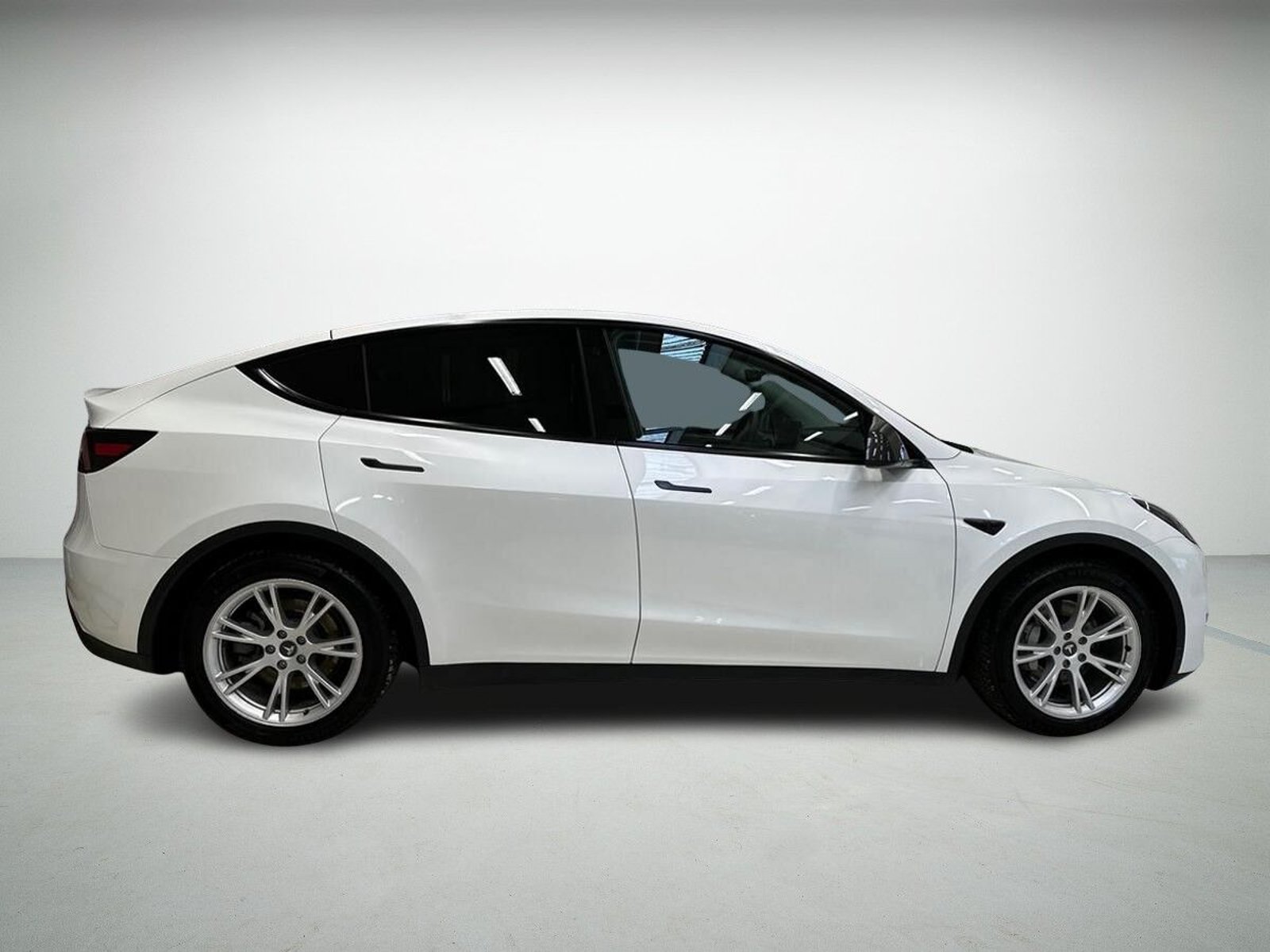 Tesla Model Y Standard Range RWD, 299ps, 2023