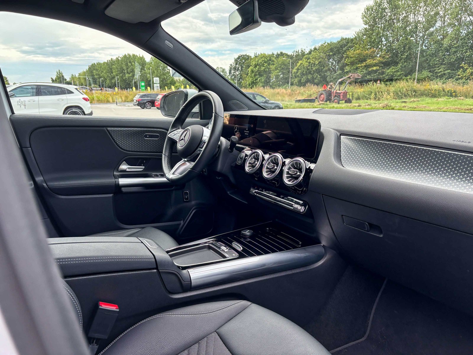 Mercedes-Benz EQA 250+, 190hp, 2024