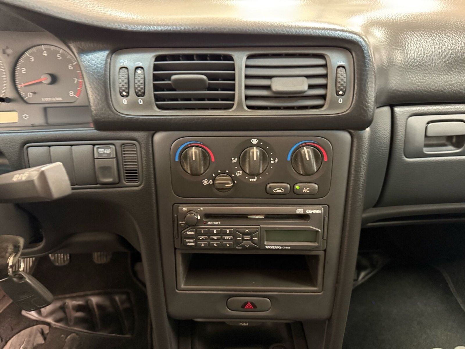 Volvo S70 2.4 Manual, 5-trins, 140ps, 2000