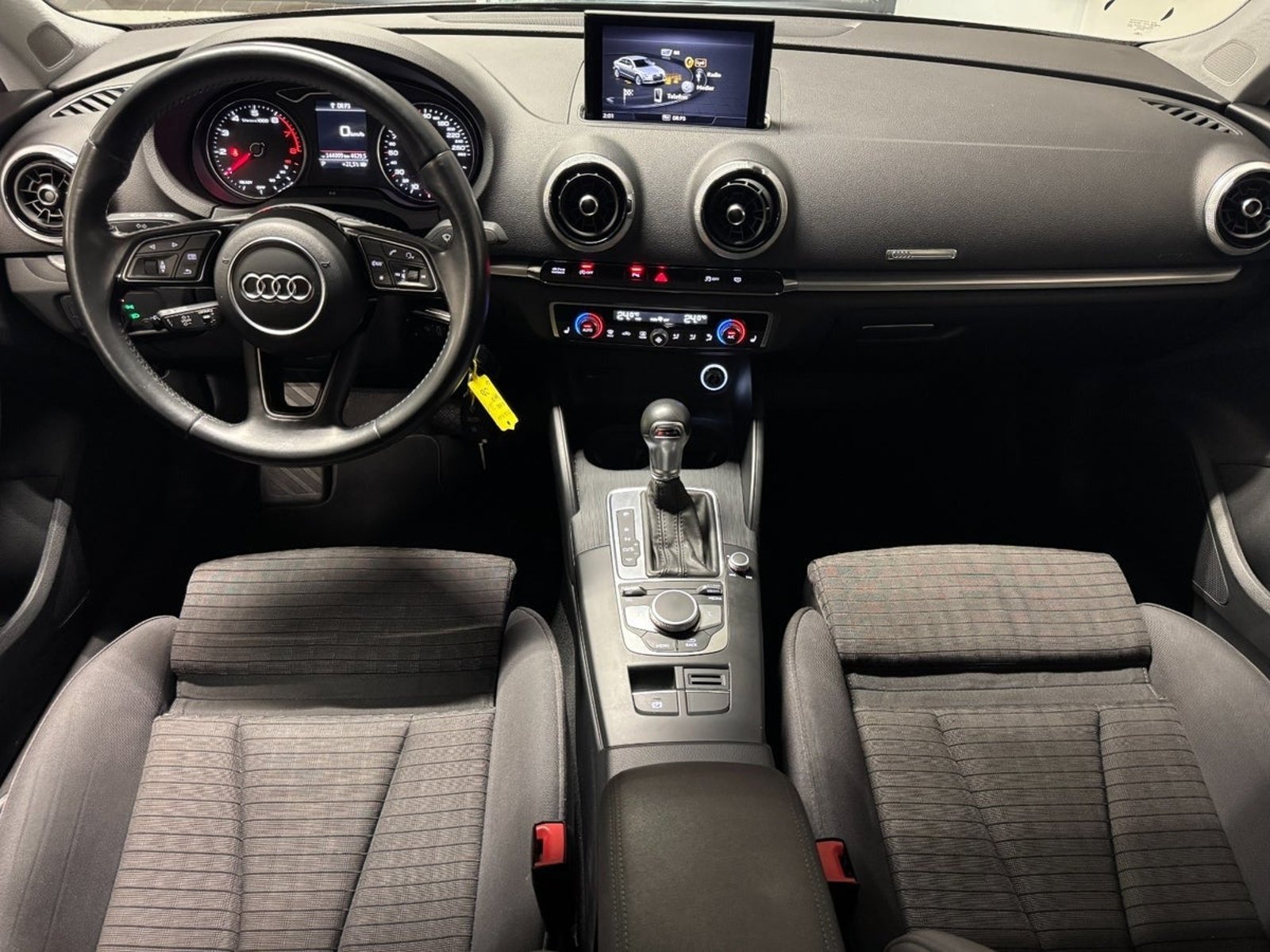 Audi A3 Sedan 1.5 TFSI COD S Tronic, 7-trinn, 150hk, 2018