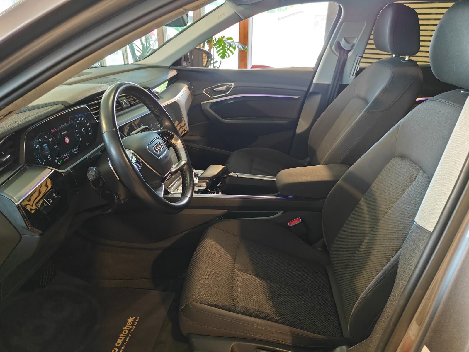 Audi e-tron 50 quattro, 313ps, 2020