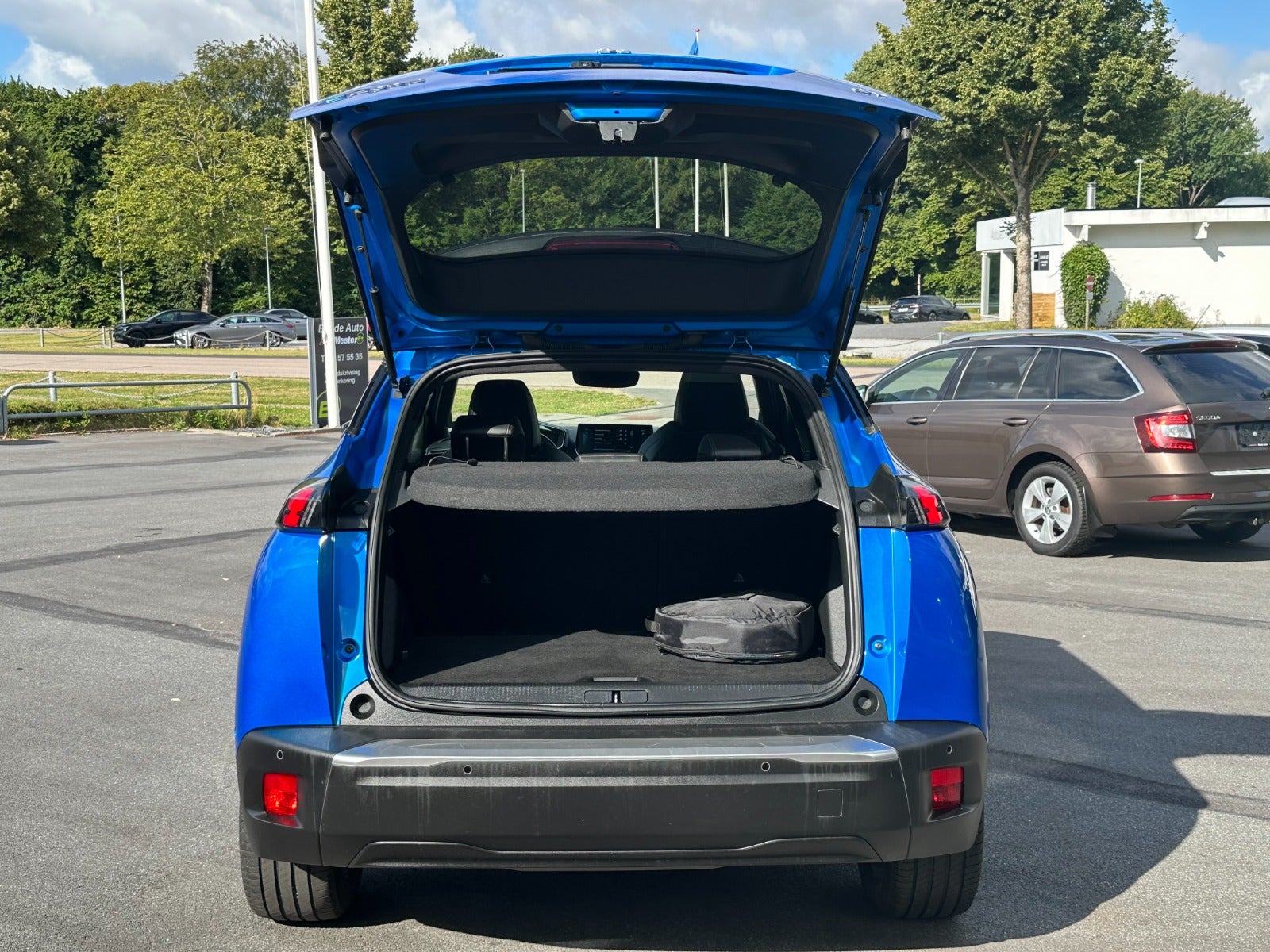 Peugeot e-2008, 136ps, 2020