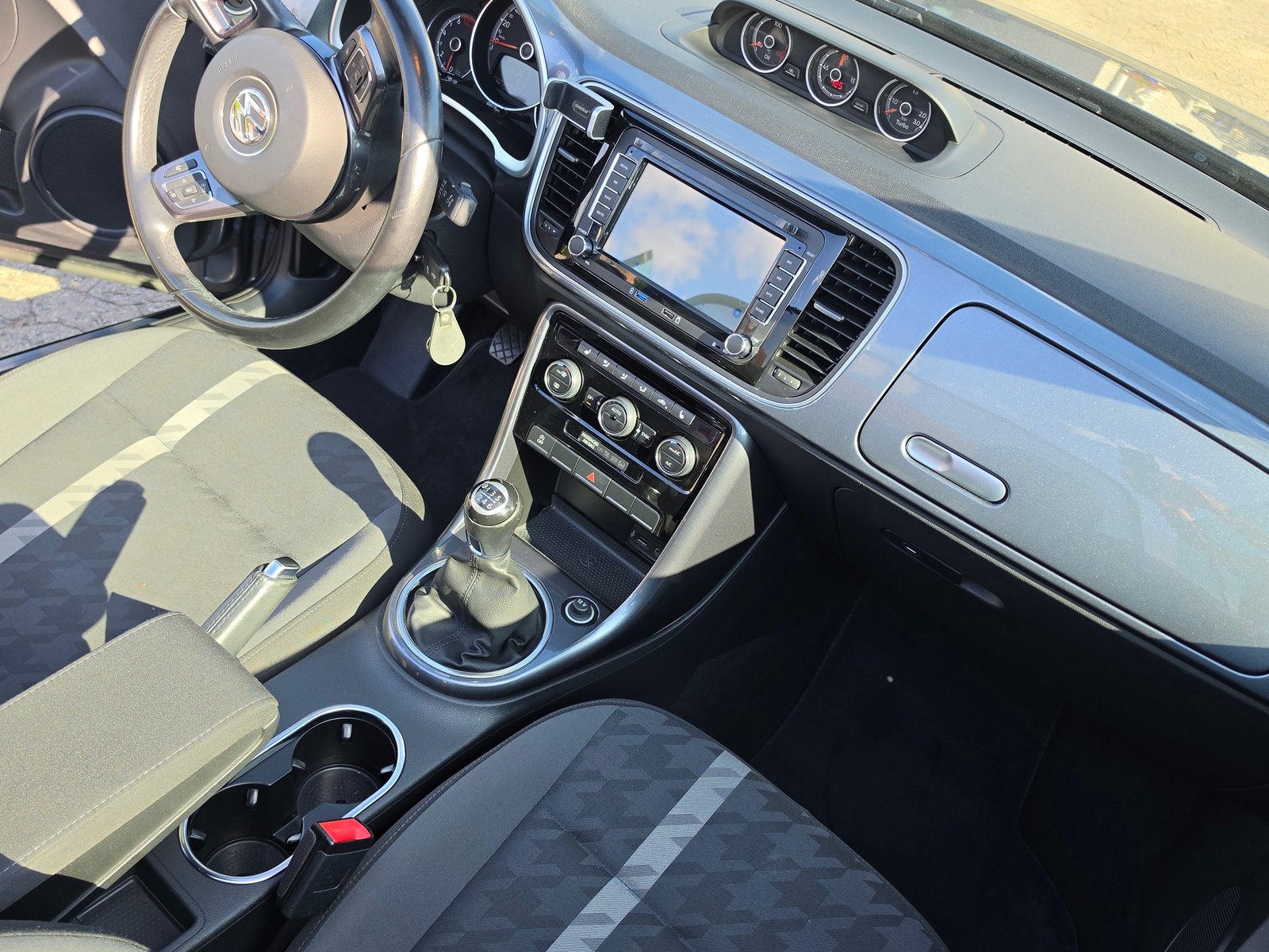 Volkswagen Beetle Cabriolet 1.2 TSI BMT Manual, 6-trins, 105ps, 2017