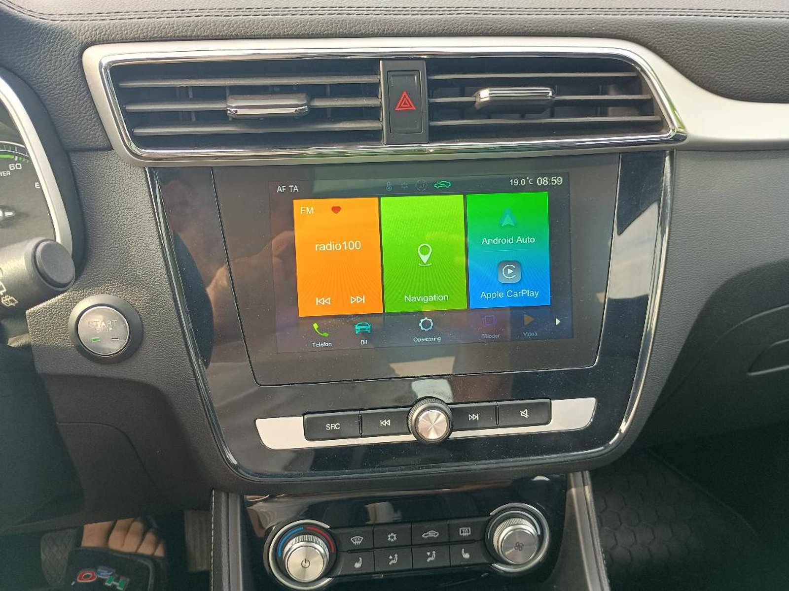 MG ZS EV, 143hp, 2021