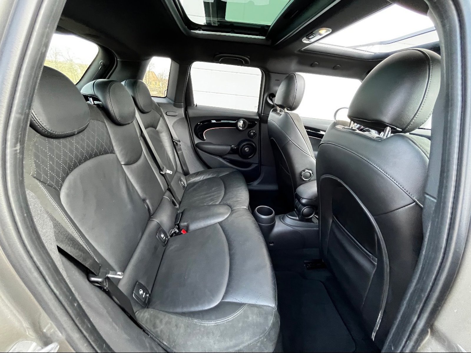 MINI Cooper S 5-door Automatic, 6-trins, 192ps, 2016