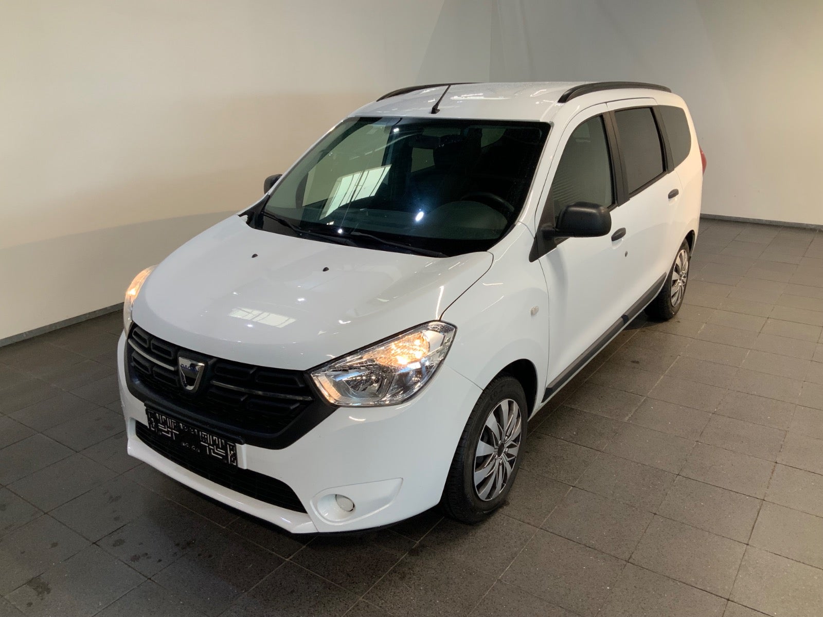 Dacia Lodgy Stepway 1.6 SCe Manual, 5-trins, 102ps, 2017