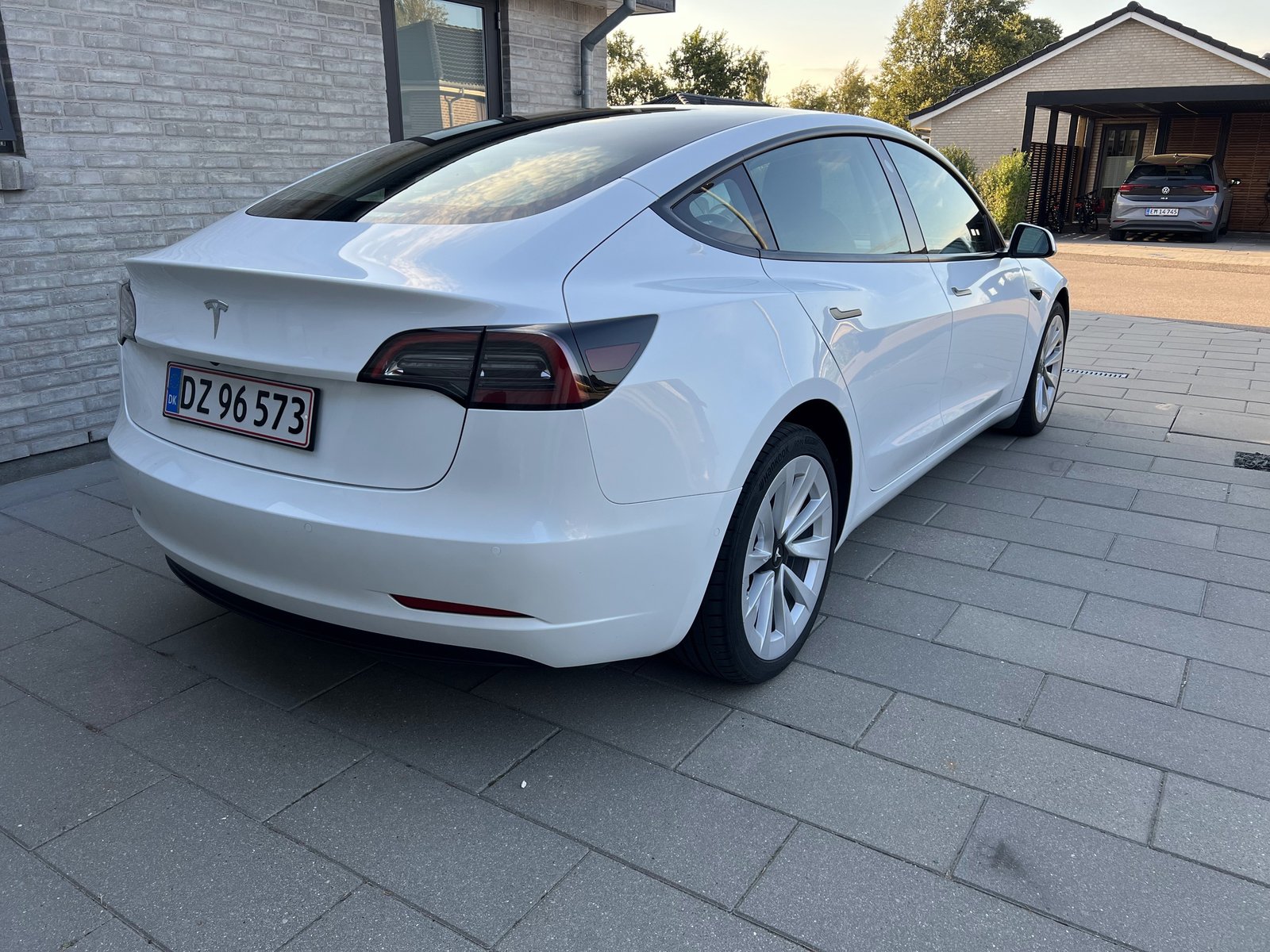 Tesla Model 3 Standard Range, 283hp, 2022