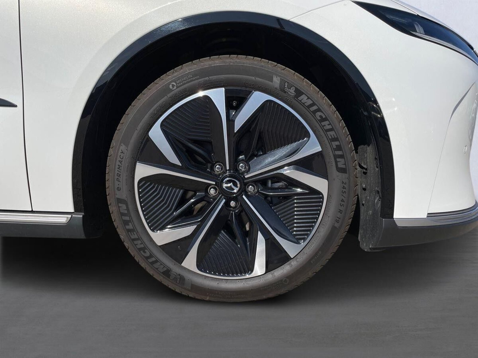 Mazda 6e Standard Range, 258hp, 2026