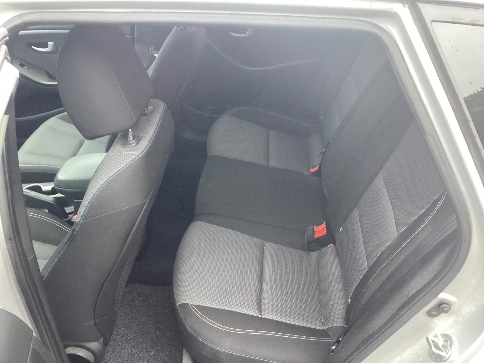 Hyundai i30 Kombi 1.6 CRDi Manual, 6-trins, 110ps, 2016