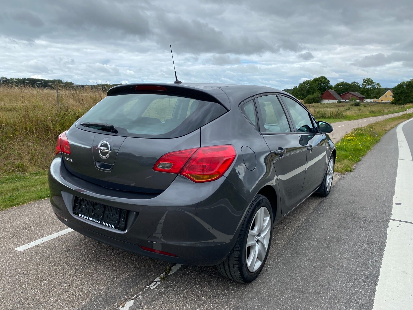 Opel Astra 1.6  Manuell, 5-trinn, 115hk, 2011