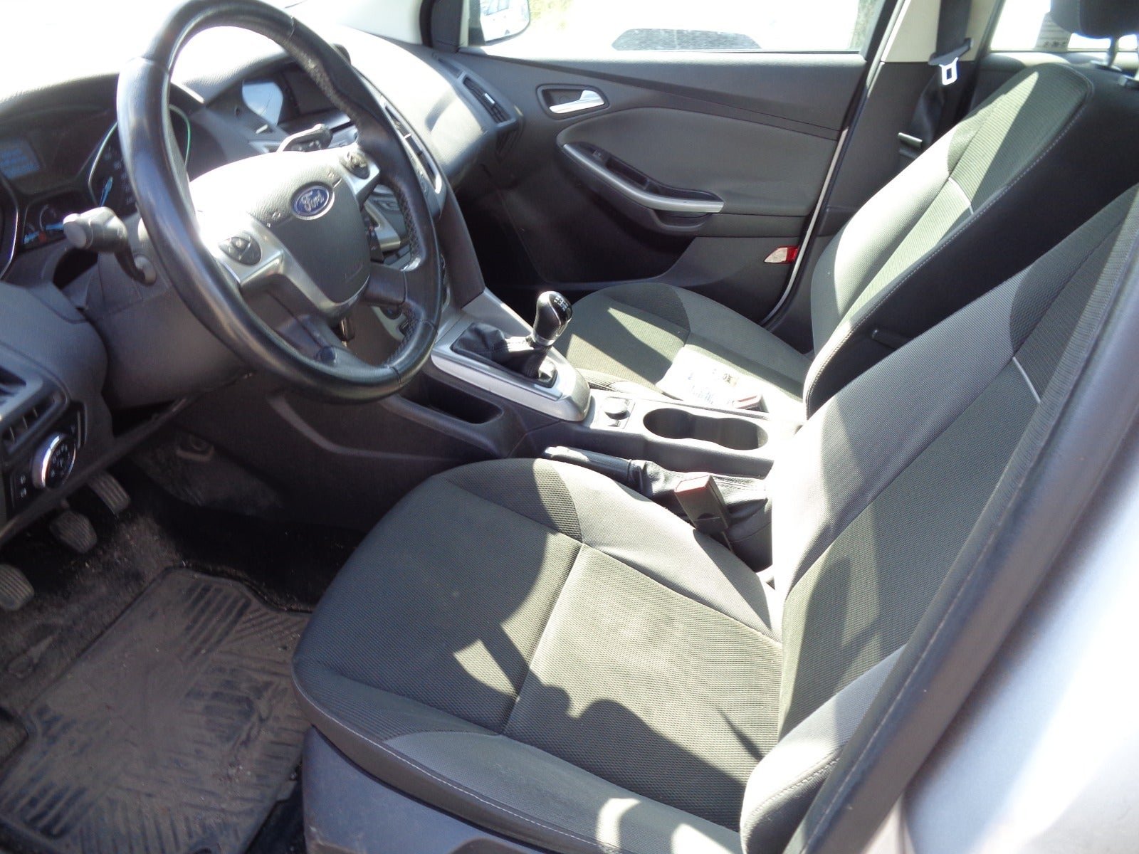 Ford Focus Combi 1.6 Ti-VCT Manual, 5-trins, 105ps, 2012