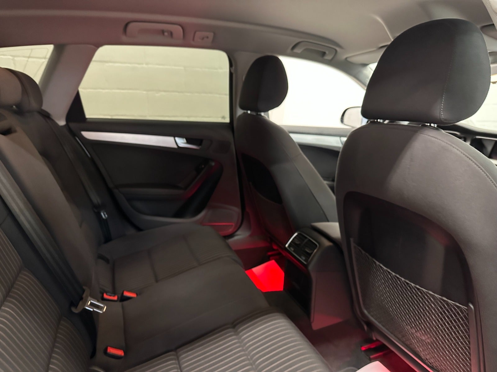 Audi A4 Avant 2.0 TDI DPF Multitronic, 177ps, 2013