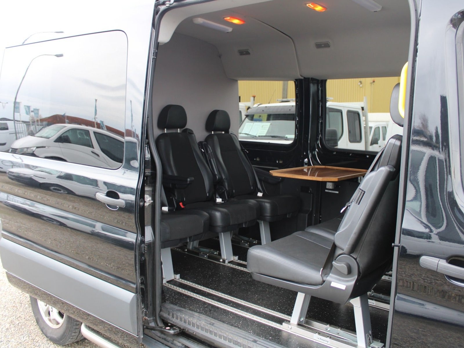 Ford Transit 350 Combi 2.0 TDCi SelectShift, 6-trins, 130ps, 2017