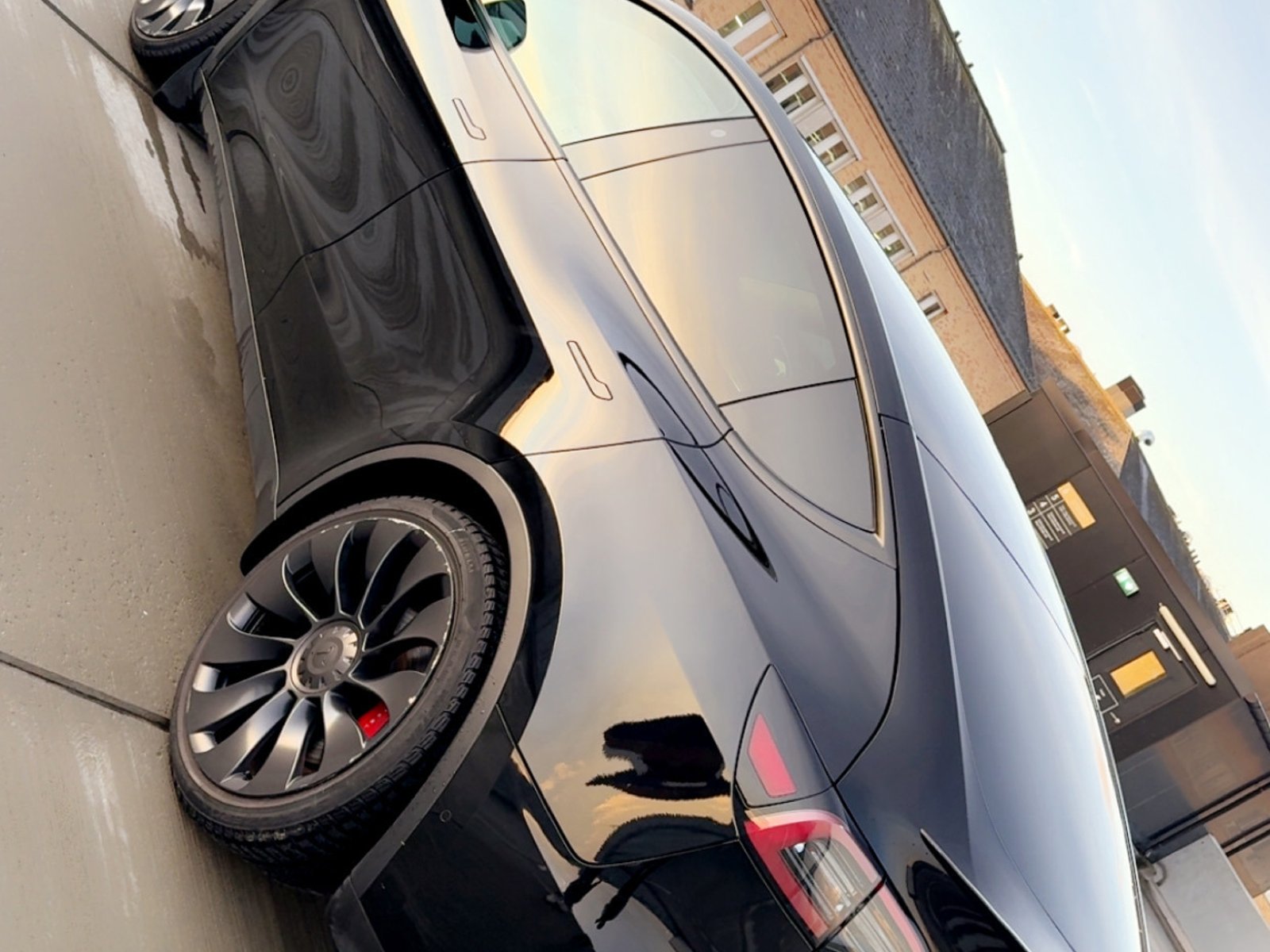 Tesla Model Y Performance, 534ps, 2022
