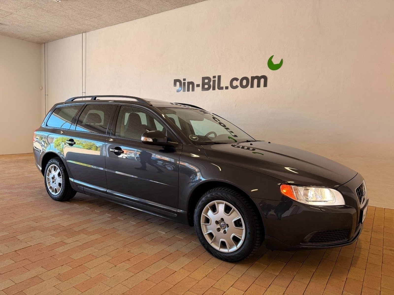 Volvo V70 T4 Powershift, 6-trinn, 180hk, 2011