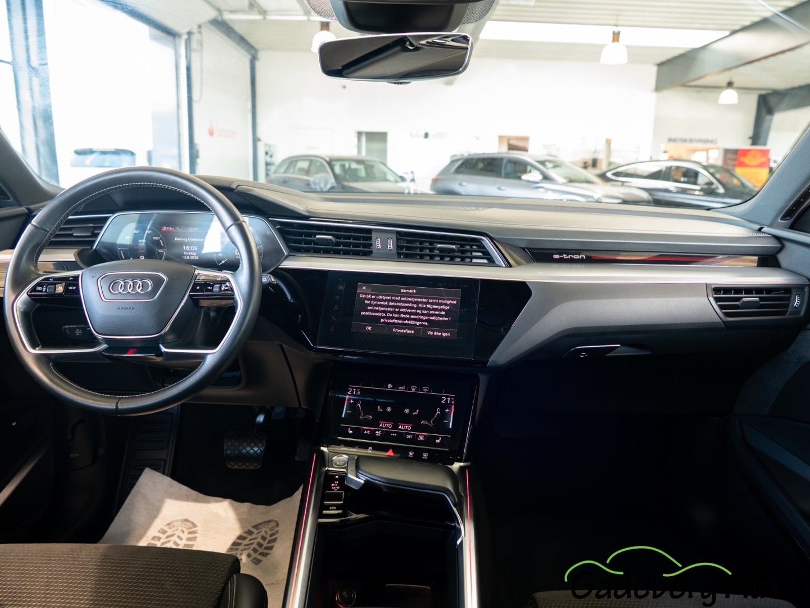 Audi e-tron 55 quattro, 408ps, 2020