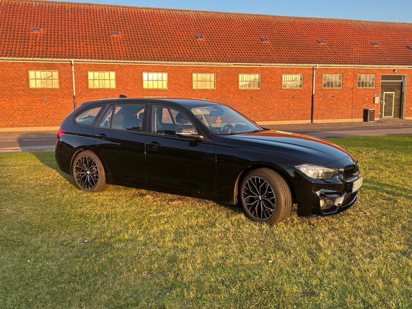 BMW 320d Touring Steptronic, 8-trins, 190ps, 2017