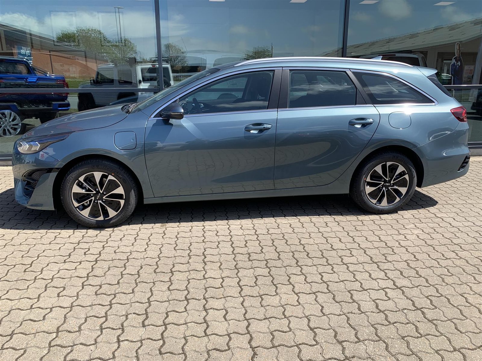 brugt-kia-ceed-sw-1-6-gdi-phev-plugin-hybrid-prestige-dct-141hk-stc-6g