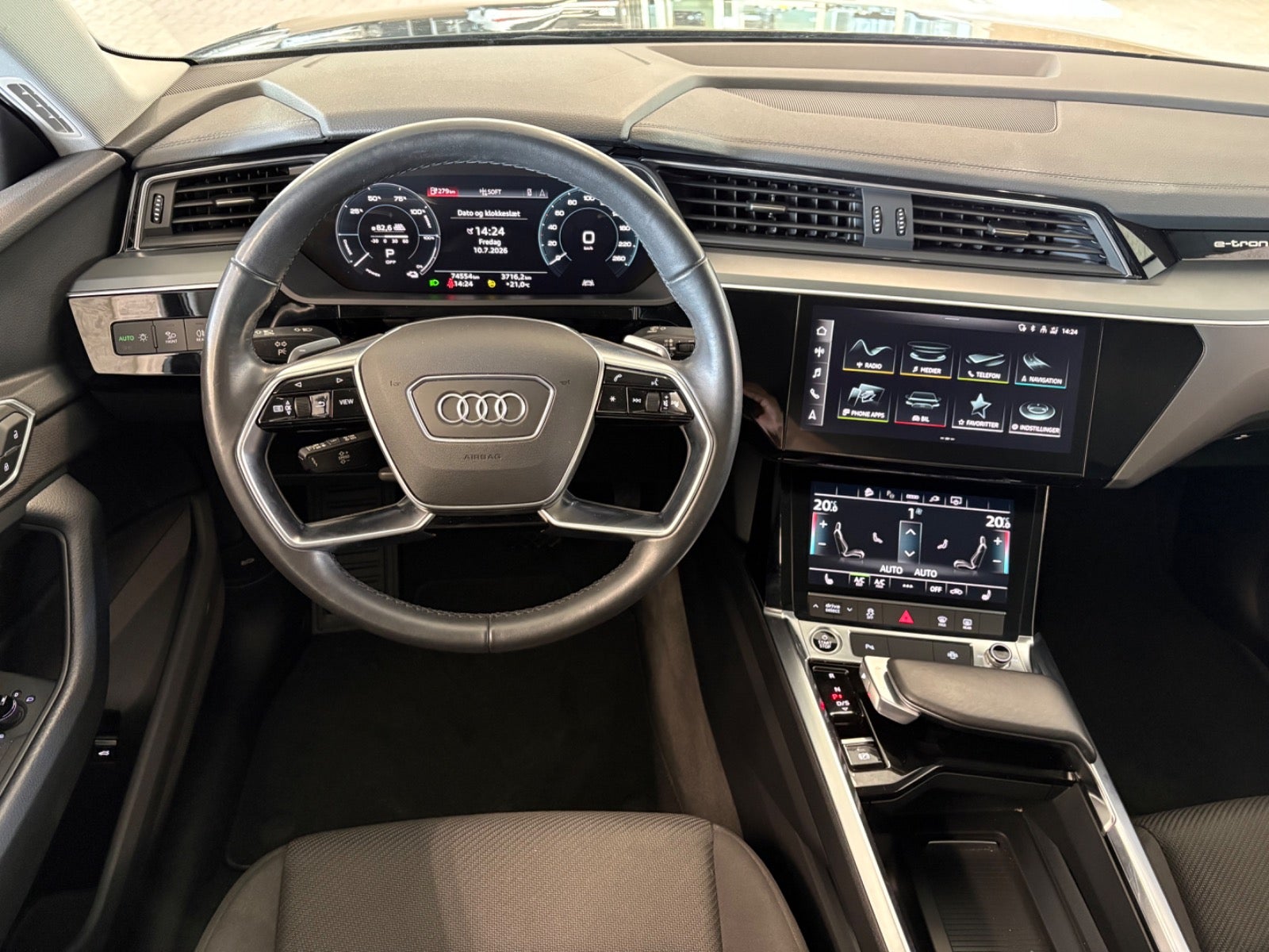 Audi e-tron 55 quattro, 408ps, 2022