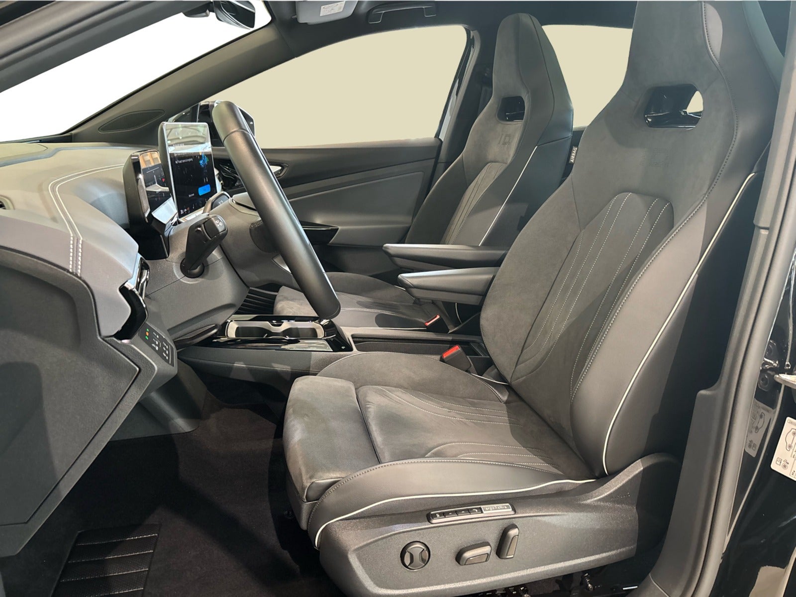 Volkswagen ID.5 Pro, 286ps, 2025