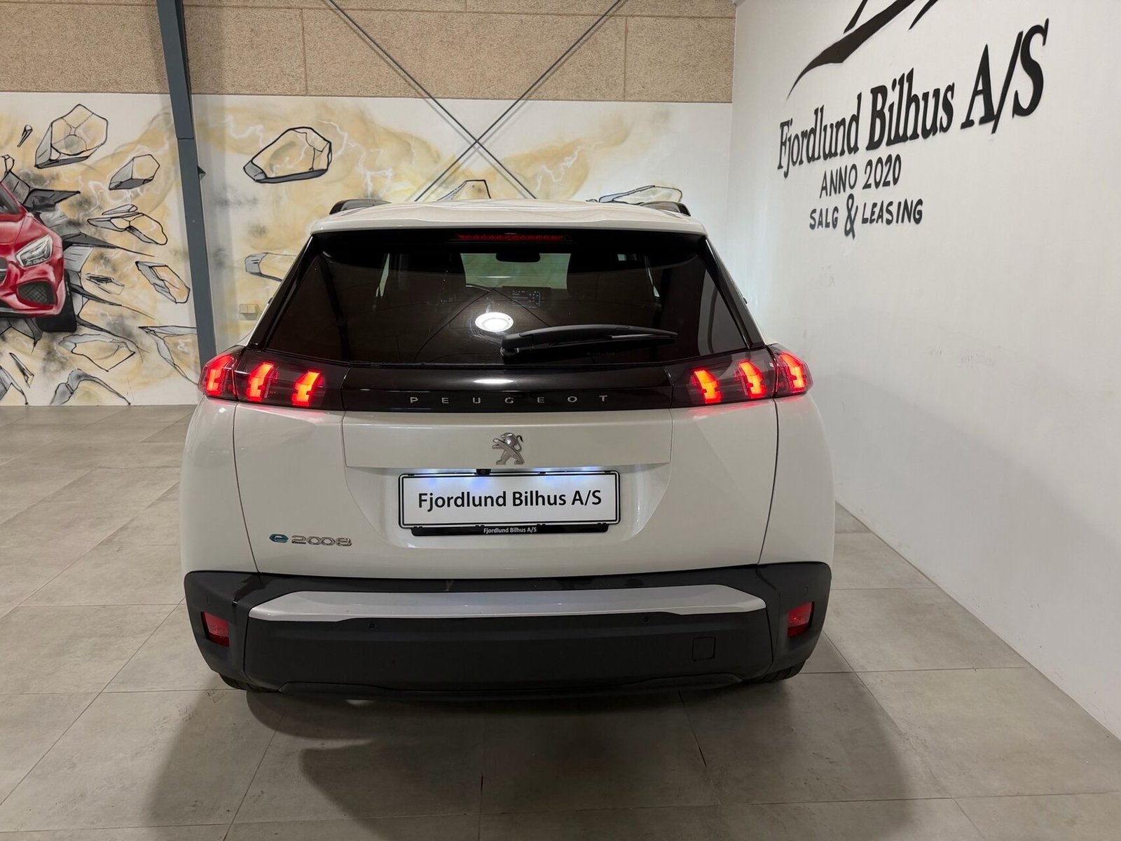 Peugeot e-2008, 136ps, 2022