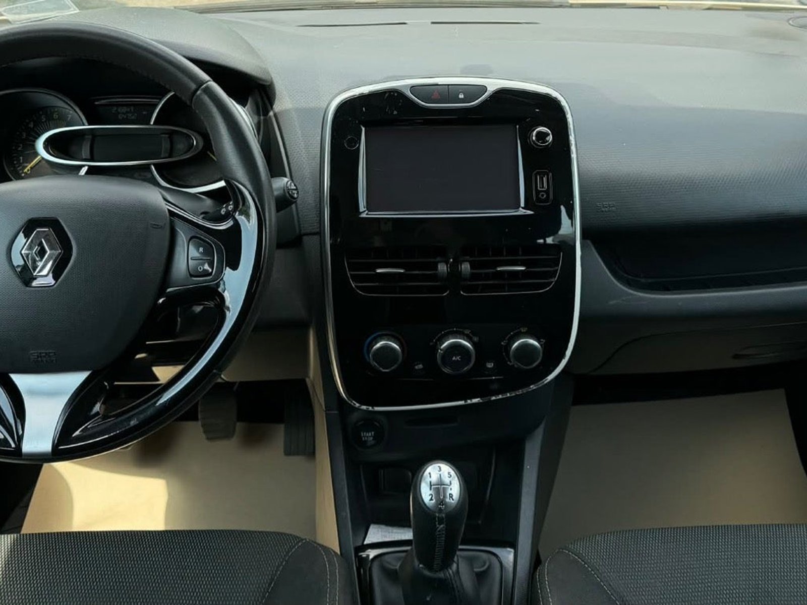 Renault Clio 0.9 TCe Manual, 90hp, 2015
