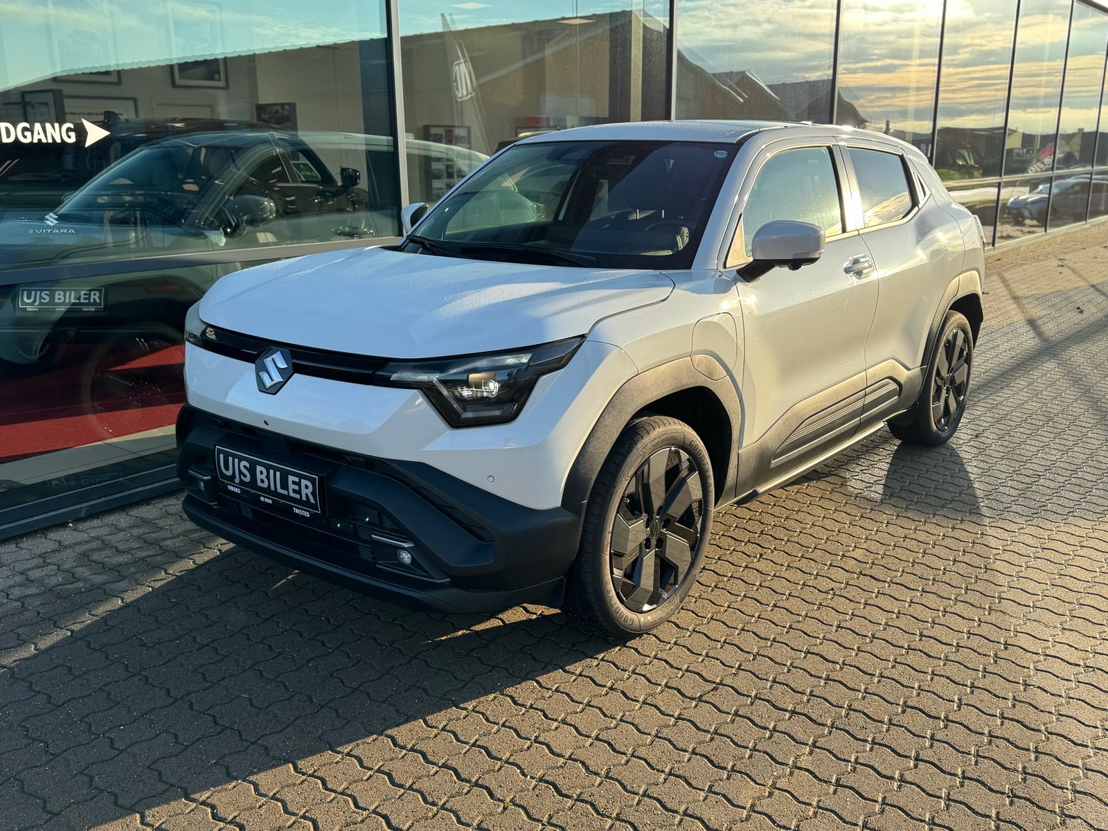 Suzuki e Vitara 61 kWh ALLGRIP-e, 184ps, 2025