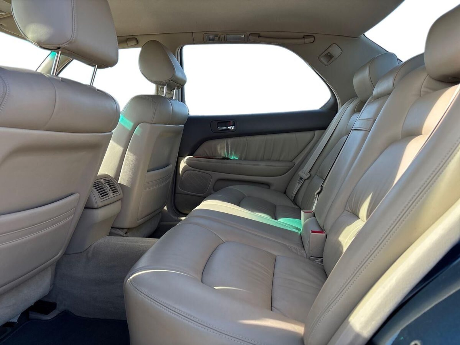 Lexus LS 400 4.0 V8 Automatic, 294hp, 1998