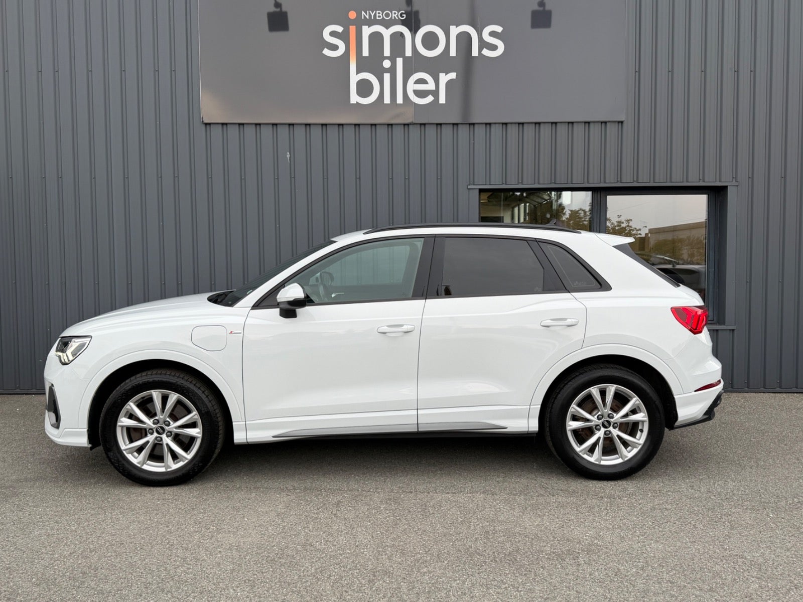 Audi Q3 45 TFSI e S Tronic, 245hp, 2021