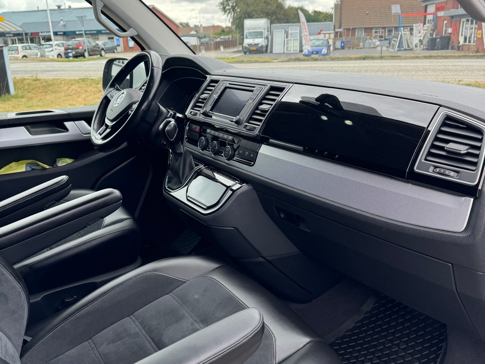 Volkswagen Multivan 2.0 TDI BMT DSG Sequential, 7-trins, 150ps, 2017