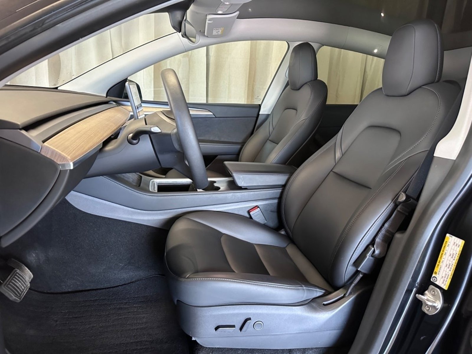 Tesla Model Y Standard Range RWD, 299ps, 2023