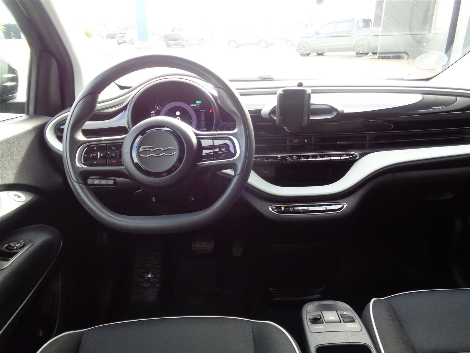 Fiat 500e 23.7 kWh, 95ps, 2022