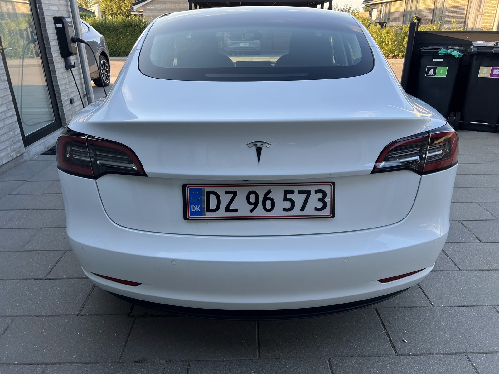 Tesla Model 3 Standard Range, 283hp, 2022