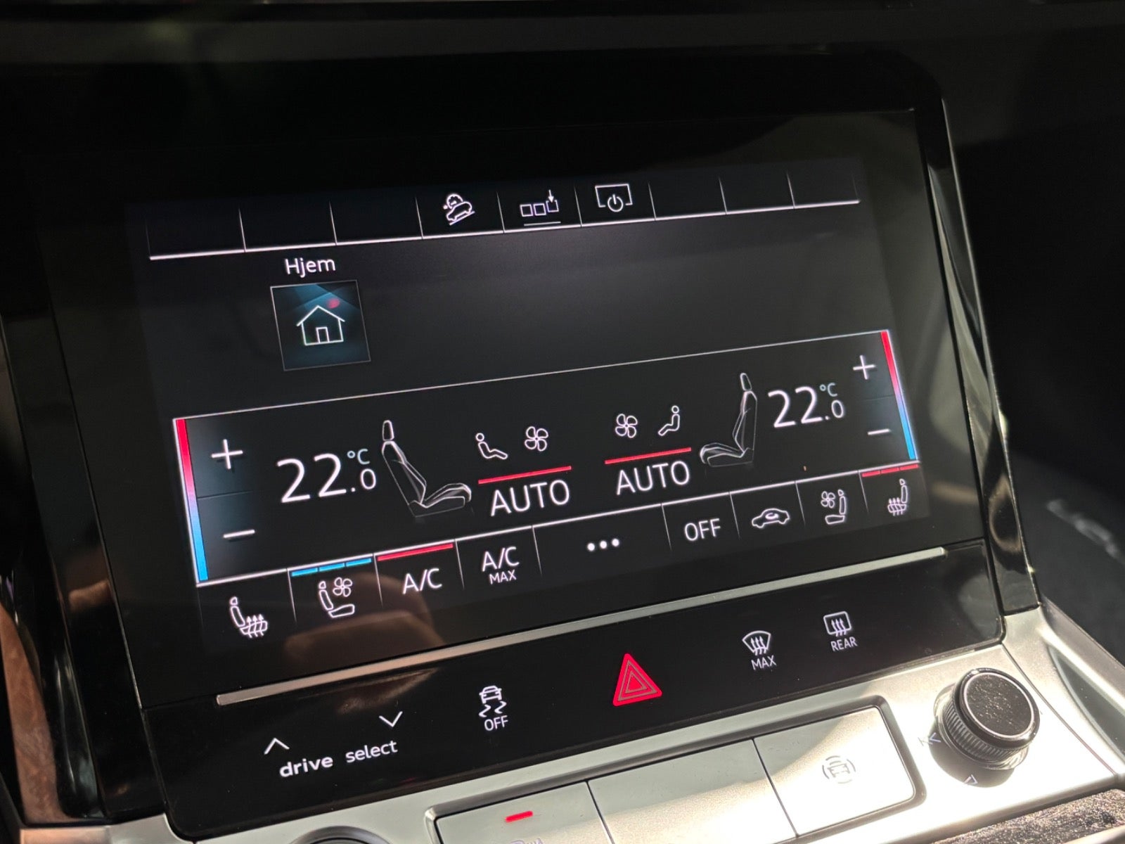 Audi e-tron 55 quattro, 408ps, 2020